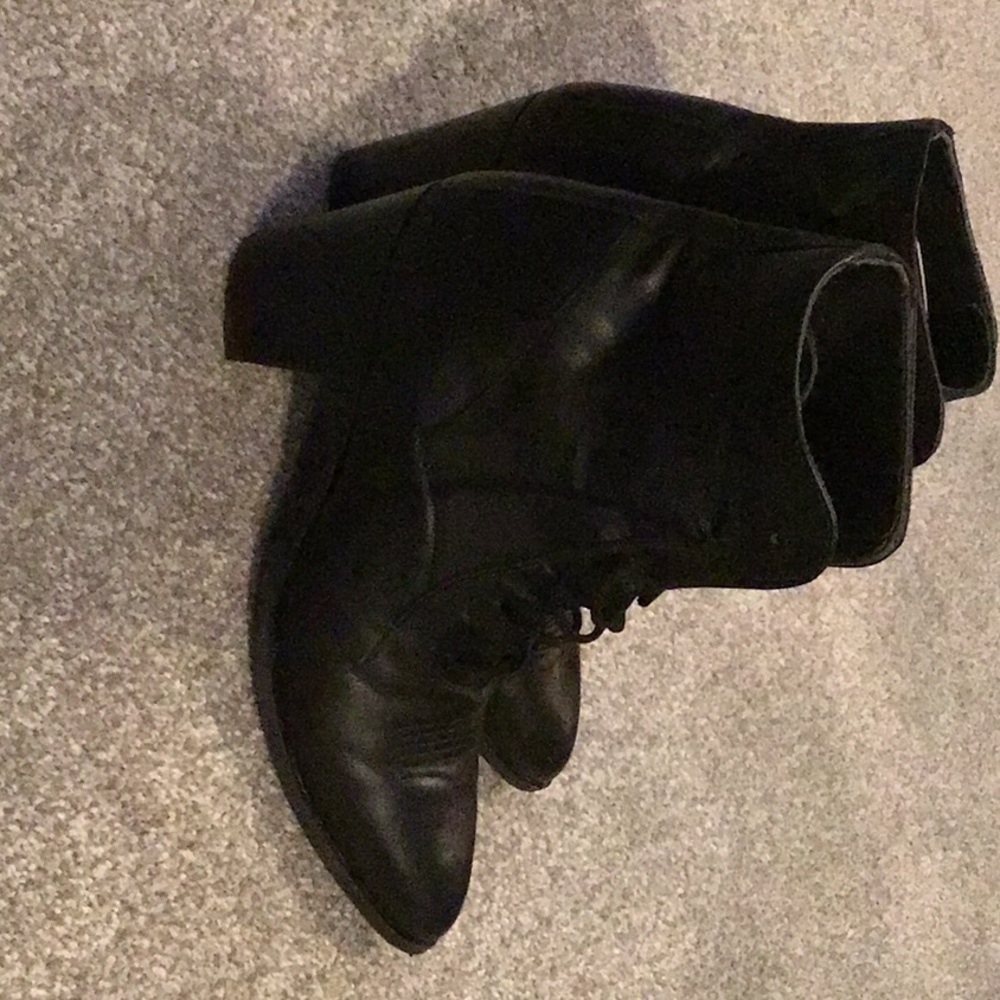 Leather lace up boots - Picture 4 of 6